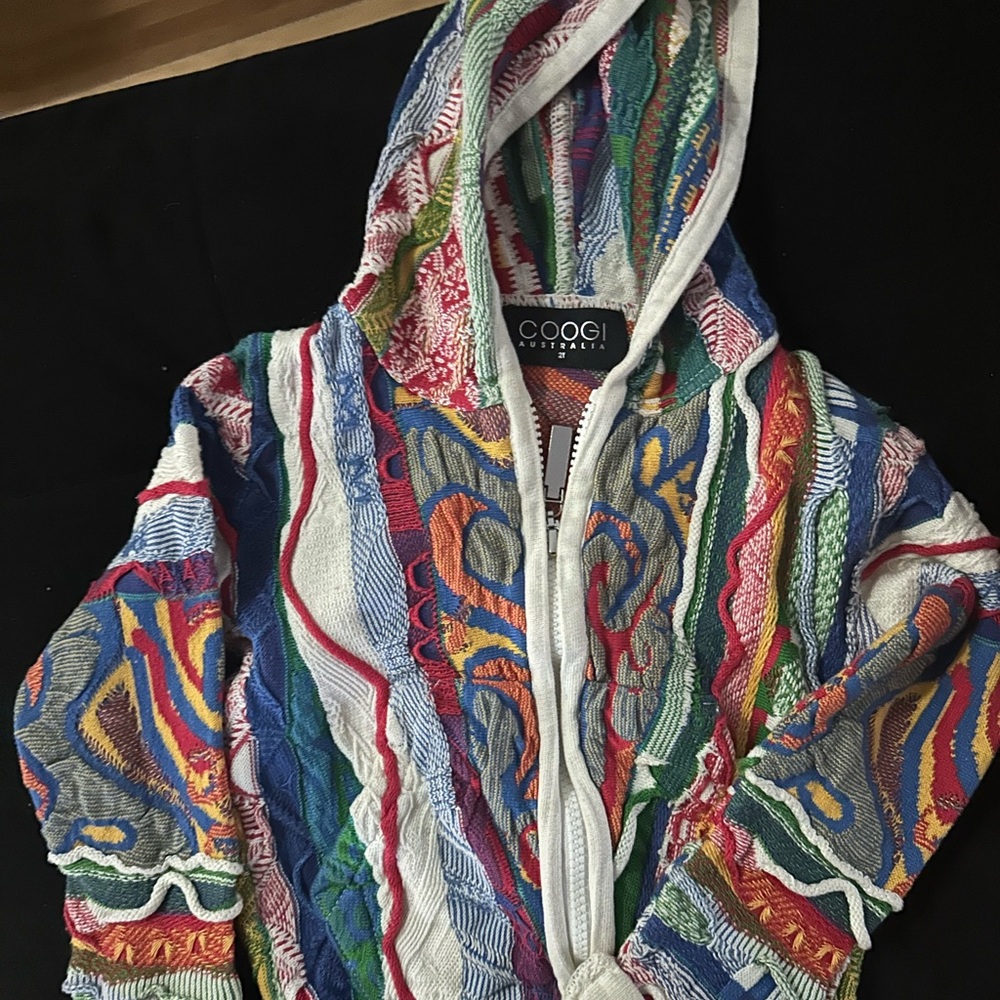 2T unisex coogi sweater